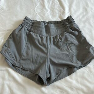 Lululemon women’s Hotty Hot high rise shorts 2.5” Size 4. Gray